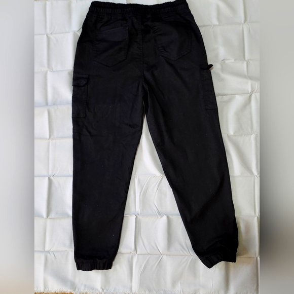 Brand new size 13/31 black cargo pants - Picture 2 of 4